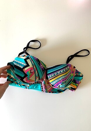 Bikini üstü