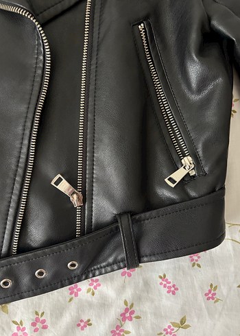 Stradivarius Kadın Siyah Deri Biker Ceket - Görsel 4