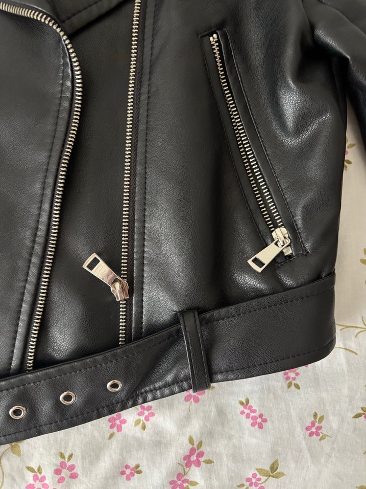 Stradivarius Kadın Siyah Deri Biker Ceket - Görsel 4