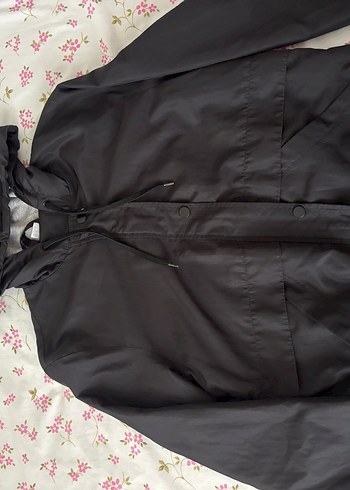 Düğmeli Siyah hm yağmurluk - Görsel 2