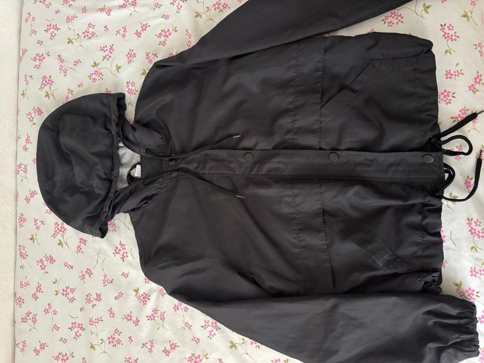 Düğmeli Siyah hm yağmurluk - Görsel 2