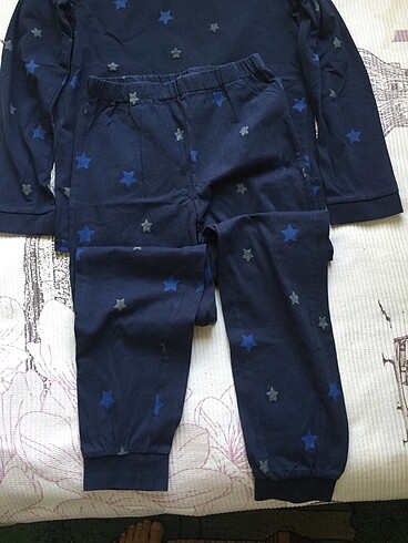 7 Yaş Beden Happy yıldızlı pijama takımı