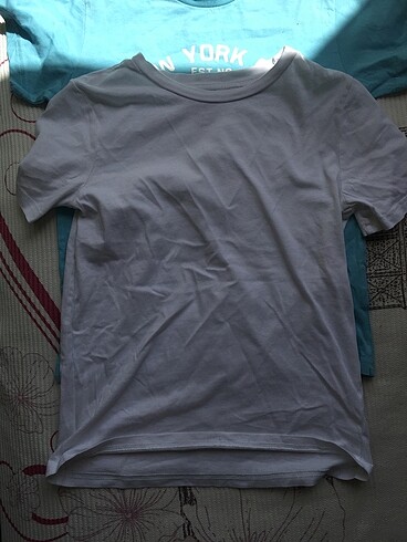 Diğer Erkek çoçuk tshirt leri tane 25 tl