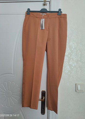 40 Beden Bej Kadın Kumaş Pantolon - Kemerli, Midi Boy