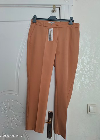 Bej Kadın Kumaş Pantolon - Kemerli, Midi Boy
