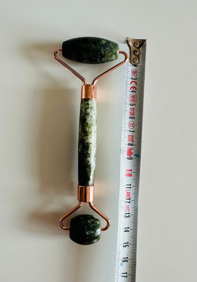 Çift Taraflı Yeşim Taşı Yüz Masaj Rulosu - Görsel 5