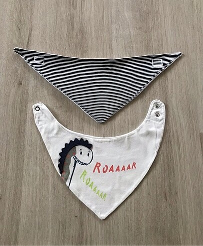 H&M Bebek Üçgen Önlük Dinozor - Görsel 3