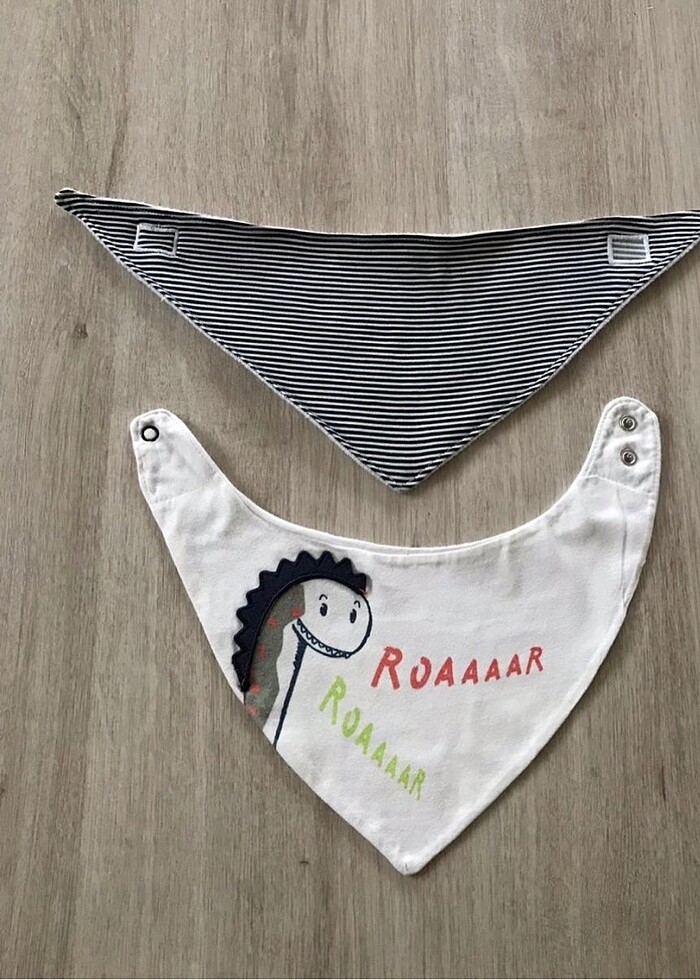 H&M Bebek Üçgen Önlük Dinozor - Görsel 3