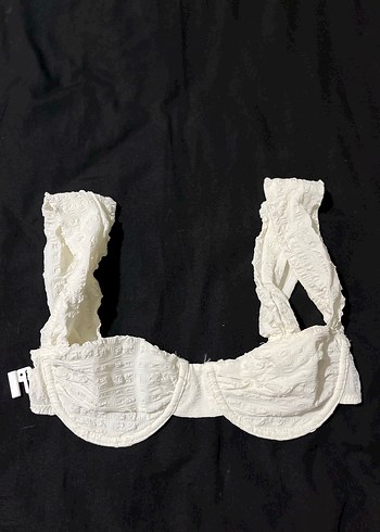 Beyaz Nakışlı Dantelli Keten bikini üstü