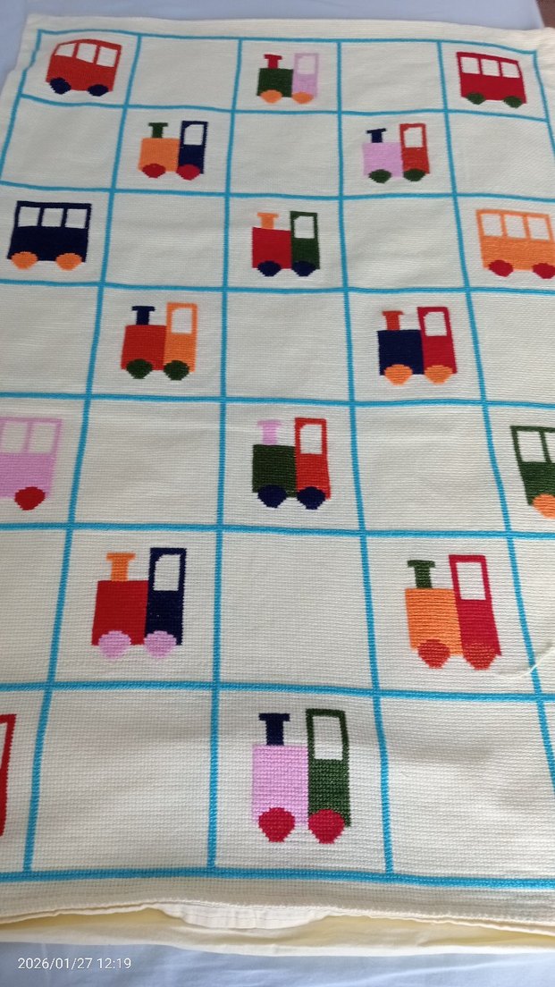 Nakışlı Çok Renkli Çocuk Battaniyesi - Görsel 3