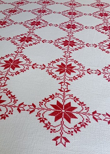 Klasik Nakışlı Kırmızı Masa Örtüsü - Görsel 6