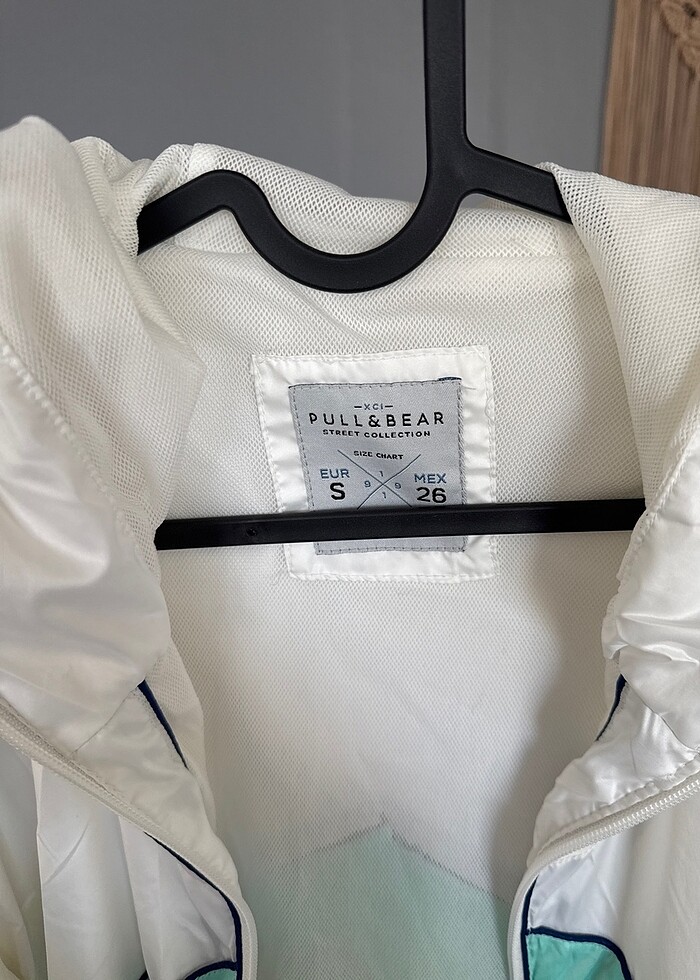 Pull and Bear Yağmurluk - Görsel 2