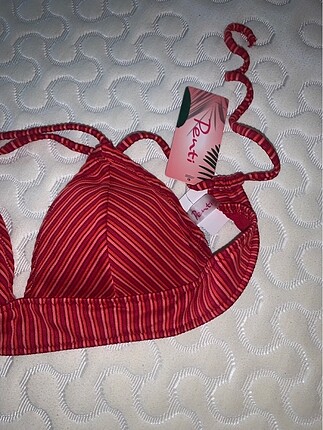 42 Beden Penti etiketli bikini üstü