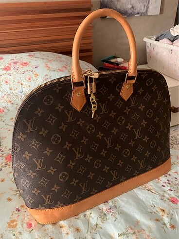 Louis Vuitton Alma Pm