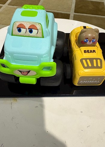 2 oyuncak araba - Görsel 4