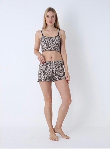 KARAZ 3401 LEOPAR DESEN ŞORTLU TAKIM