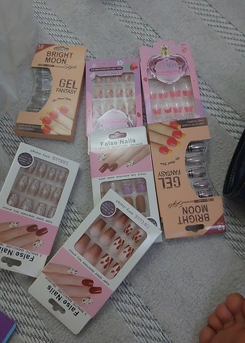 Bej Yaprak Desenli Takma Tırnak fiyat sorun elimde beş adet kald - Görsel 3