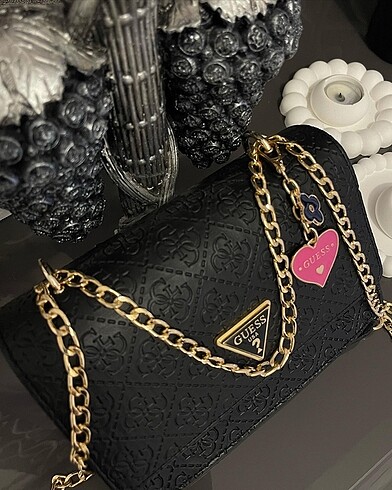 Diğer SON ADET AKSESUARLI GUESS/ EN DİP FİYATI İLE!