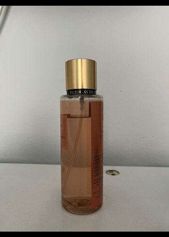 Victoria s Secret Victoria's Secret Amber Romance Kadın Parfümü