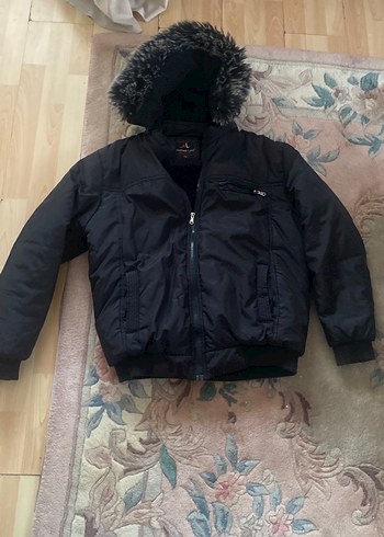 Siyah Kürklü Kadın Kışlık Mont - Görsel 6