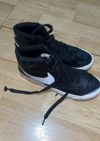 Siyah Bağcıklı Düz Taban Kadın Spor Ayakkabı - Görsel 5