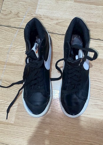 Siyah Bağcıklı Düz Taban Kadın Spor Ayakkabı - Görsel 2