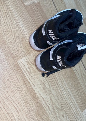 Siyah Bağcıklı Düz Taban Kadın Spor Ayakkabı - Görsel 6