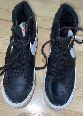 Siyah Bağcıklı Düz Taban Kadın Spor Ayakkabı - Görsel 3