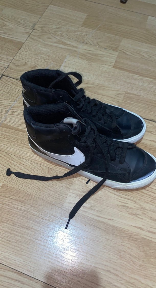 Siyah Bağcıklı Düz Taban Kadın Spor Ayakkabı - Görsel 5