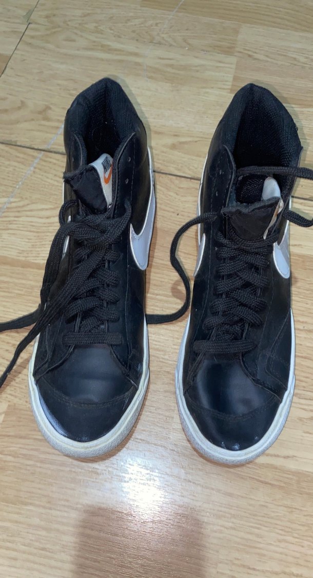 Siyah Bağcıklı Düz Taban Kadın Spor Ayakkabı - Görsel 4