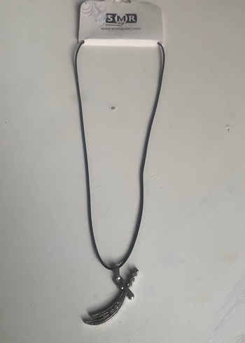 Gri Yılan Desenli Püsküllü Uzun Kolye - Görsel 3