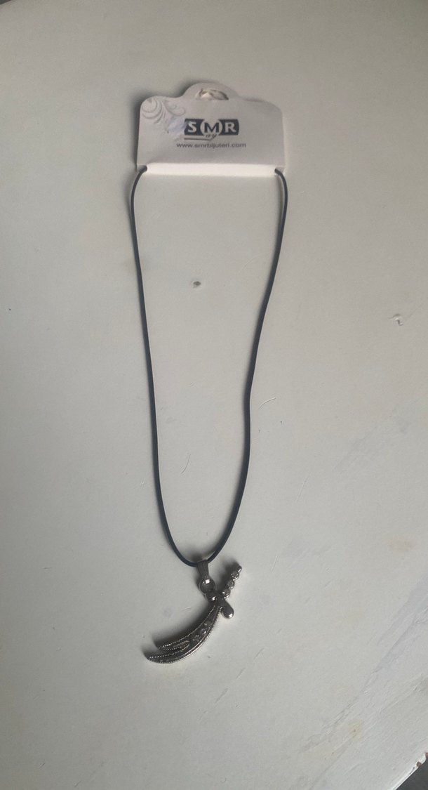 Gri Yılan Desenli Püsküllü Uzun Kolye - Görsel 3