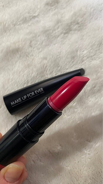Diğer Make Up For Ever kırmızı ruj