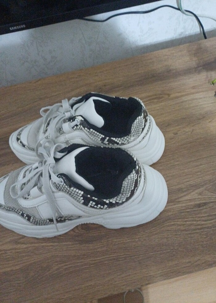 Kadin spor ayakkabı  - Görsel 3