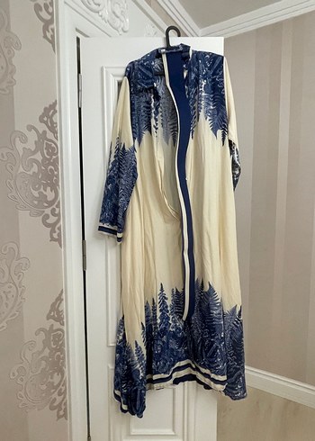Diğer Mavi Batik Desenli Kemerli Uzun Elbise