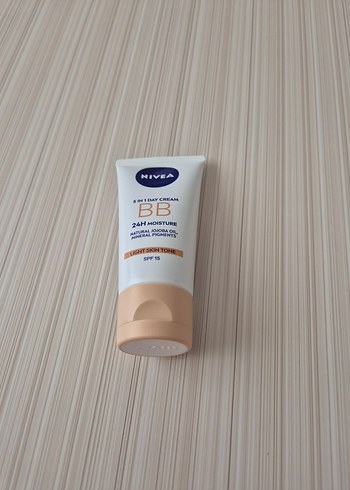 Nivea BB Krem Nemlendirici Açık Ton 50ml - Görsel 6