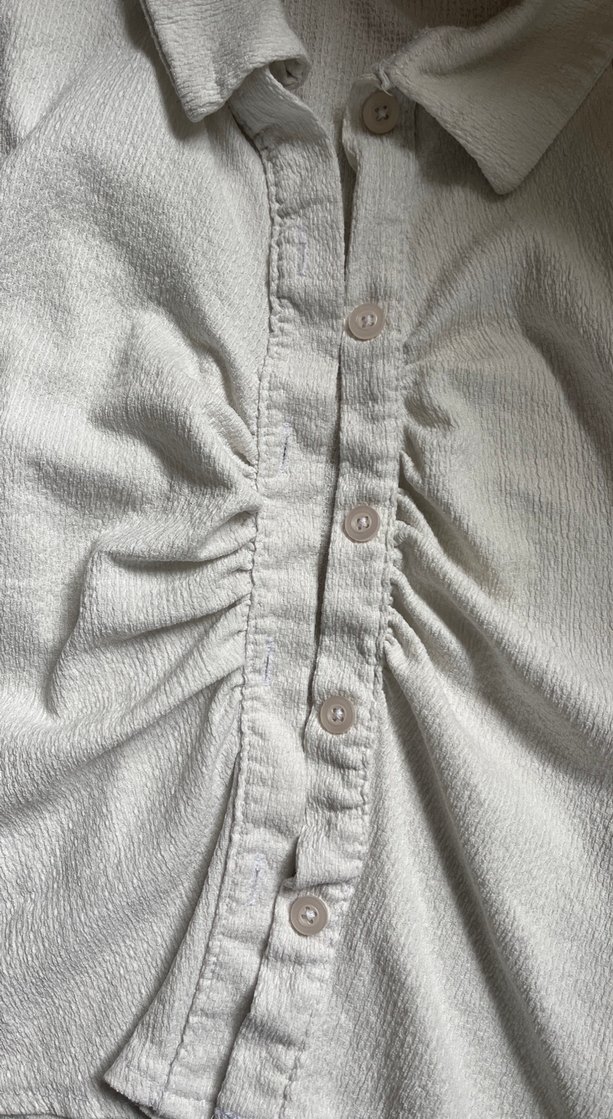 Düğmeli Kolsuz Beyaz Keten Gömlek - Görsel 3