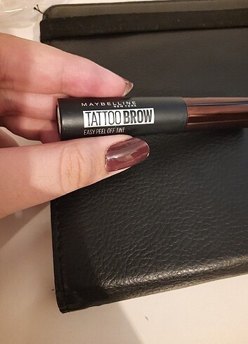 Maybelline kaş dövmesi tattoo brown avon dudak yağı parlatici
