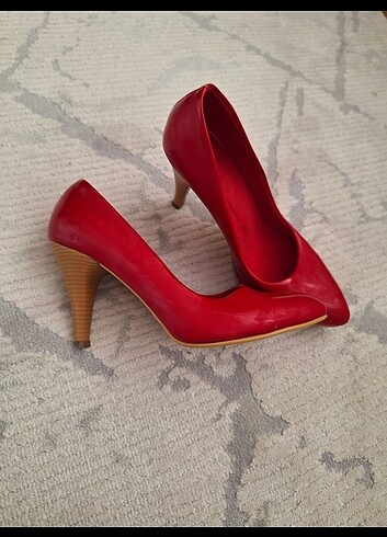 Kadin topuklu ayakkabi stiletto