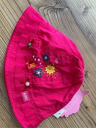 Pembe şapka
