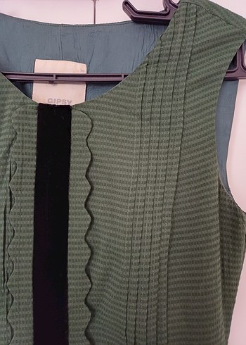 Yeşil V Yaka Piliseli Elbisesi - Görsel 2