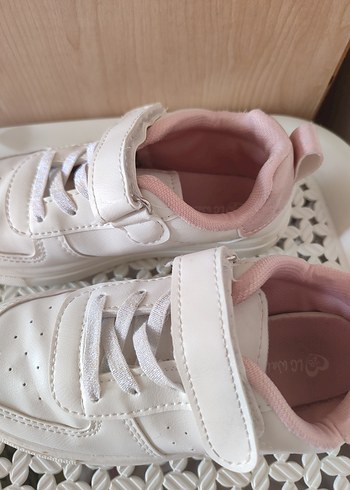28 Beden Beyaz Kız Çocuk Spor Ayakkabı Velcro Bantlı