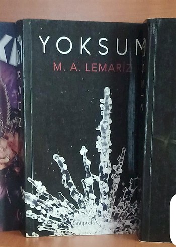 MASKE, YOKSUN HISSIZ Roman Seti