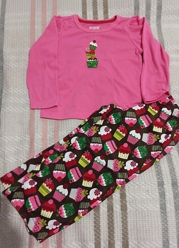 Oshkosh pijama takımı 4 yaş