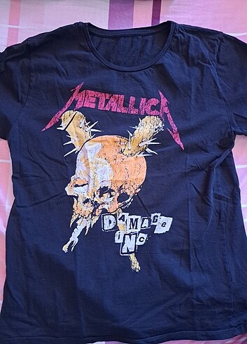 metallica t-shirt