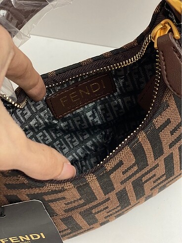 Beden Fendi kahverengi çanta