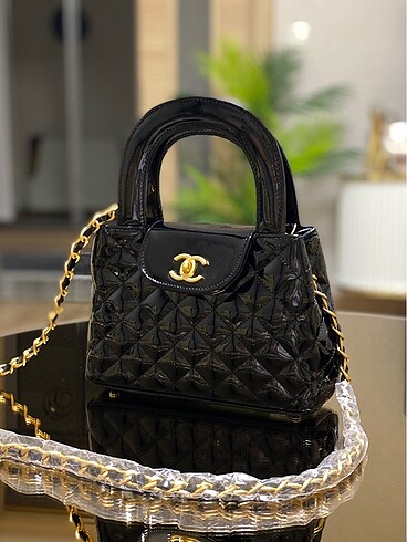 Chanel kelly siyah rugan çanta