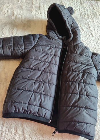 Siyah Kapüşonlu Erkek Çocuk Mont - Görsel 6