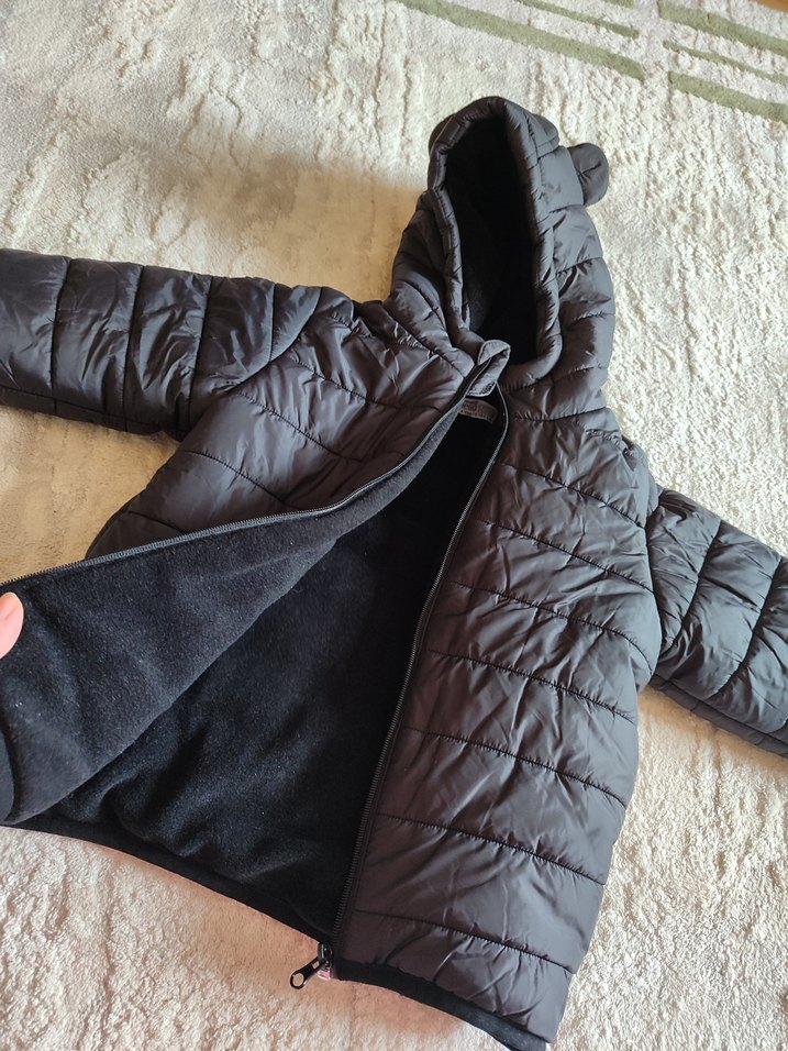 Siyah Kapüşonlu Erkek Çocuk Mont - Görsel 5