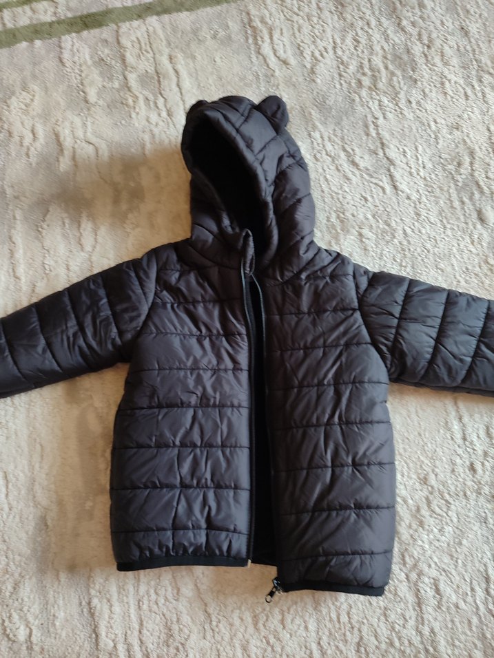 Siyah Kapüşonlu Erkek Çocuk Mont - Görsel 3